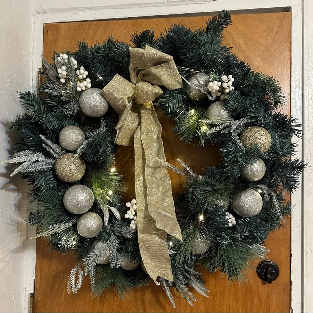 Pre-Lit Artificial Christmas Wreath Gold Silver Ornament 28”